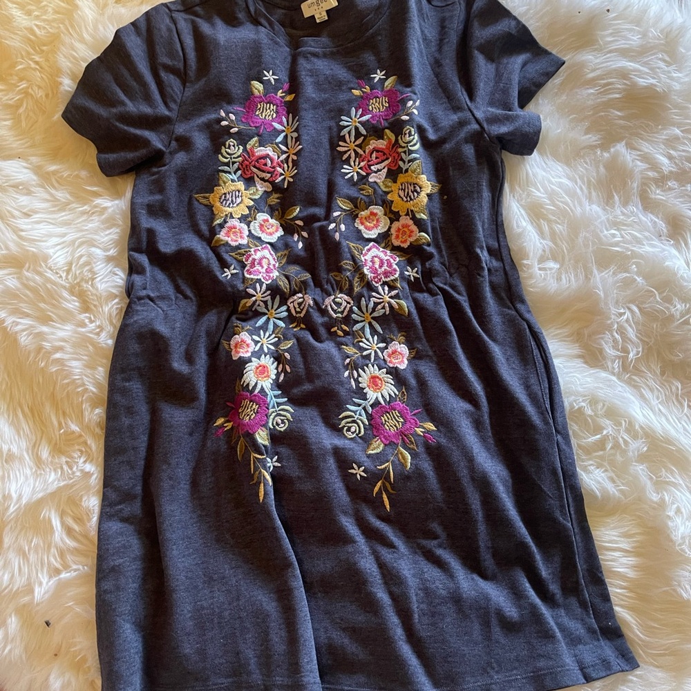 Umgee Black Floral Embroidered Top
